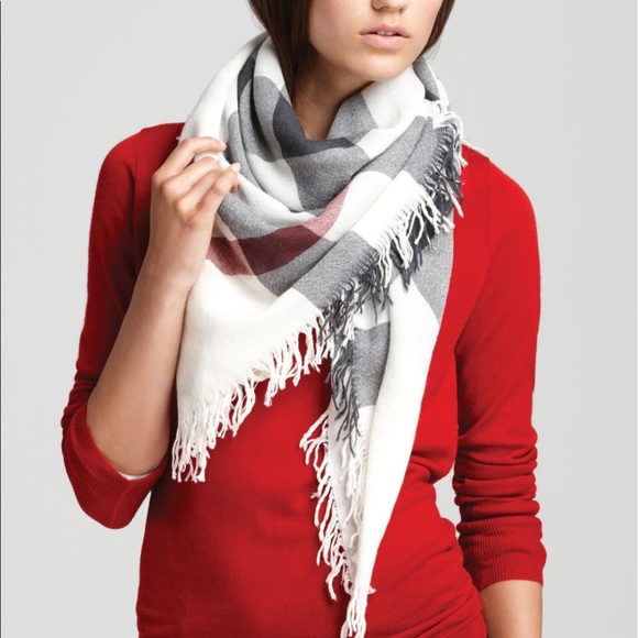 Burberry Accessories - Authentic , BURBERRY Large Check Merino Wool Scarf